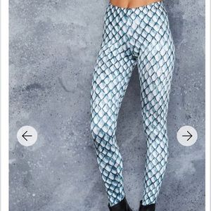BlackMilk ‘dragon scales silver’ leggings, size small